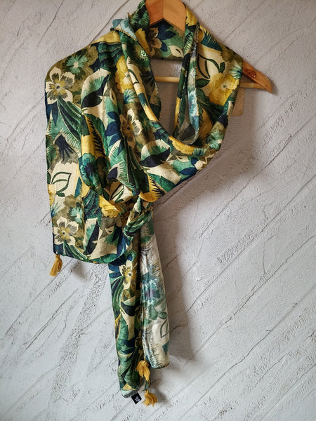 Dazzling Green Printed Muslin Daily Wear Scarves/Stoles for Women SC108