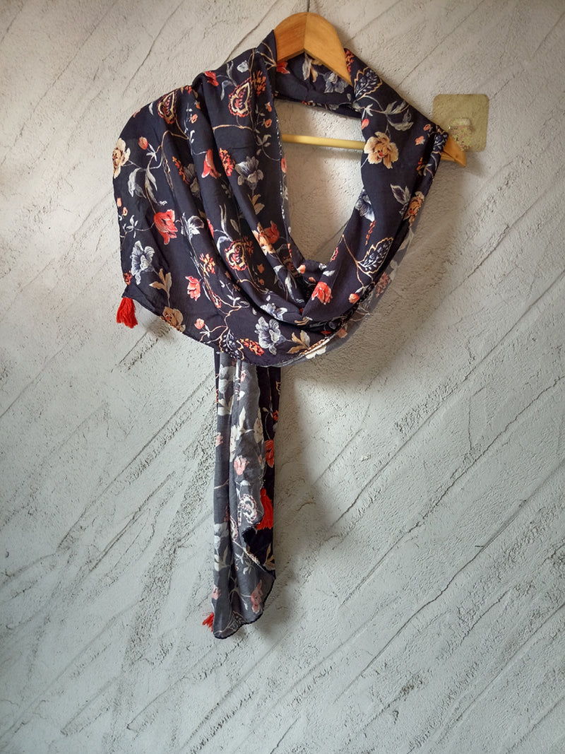Splendid Black Printed Muslin Regular Wear Scarves/Stoles for Women SC12