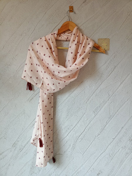 Stunning Peach  Printed Muslin Daily Wear Scarves/Stoles for Women SC15