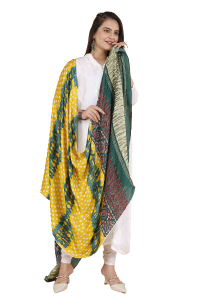 Green Women's Gaji Silk Dupatta suitable for Navratri, Diwali & All Occasions DB2095