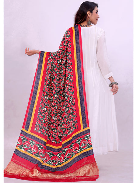 Red Women's Gaji Silk Dupatta suitable for All Occasions