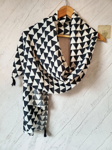 Appealing Black And White Printed Muslin Designer Scarves/Stoles for Women SC37