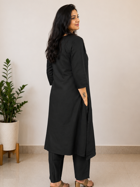 Desibutik Women's Black V-Neck Kurta Set