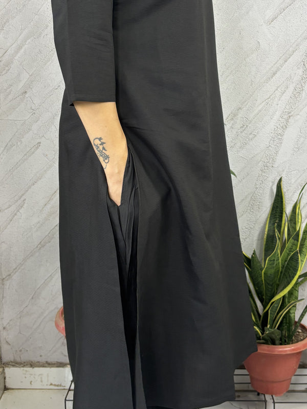 Desibutik Women's Black V-Neck Kurta Set