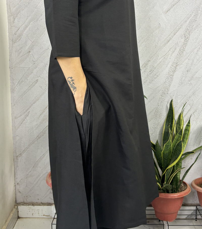 Desibutik Women's Black V-Neck Kurta Set