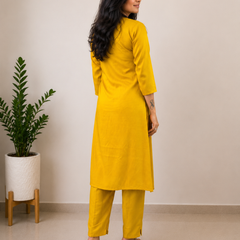 Desibutik Women's Yellow V-Neck Kurta Set
