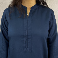 Desibutik Women's Navy Blue Collor Neck Kurta Set