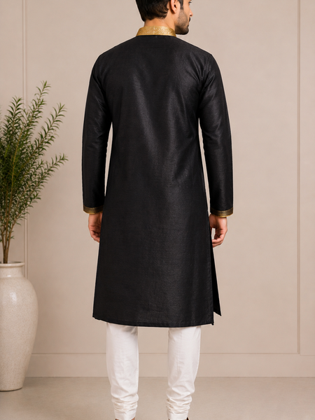 DESI BUTIK Men's Black textured Kurta Set