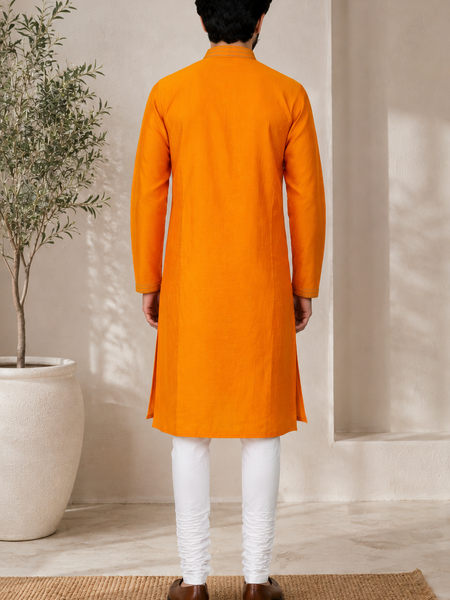 DESI BUTIK Men's Solid Orange Kurta Set