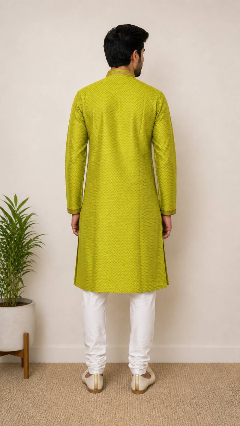 DESI BUTIK Men's Green Jacquard Kurta Set