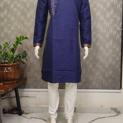 DESI BUTIK Men’s Navy Blue Embroidered Straight Kurta with White Churidar
