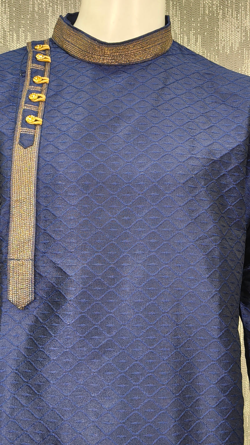 DESI BUTIK Men’s Navy Blue Jacquard Straight Kurta with White Churidar
