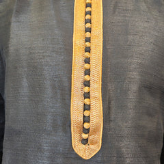 DESI BUTIK Men's Black textured Kurta Set