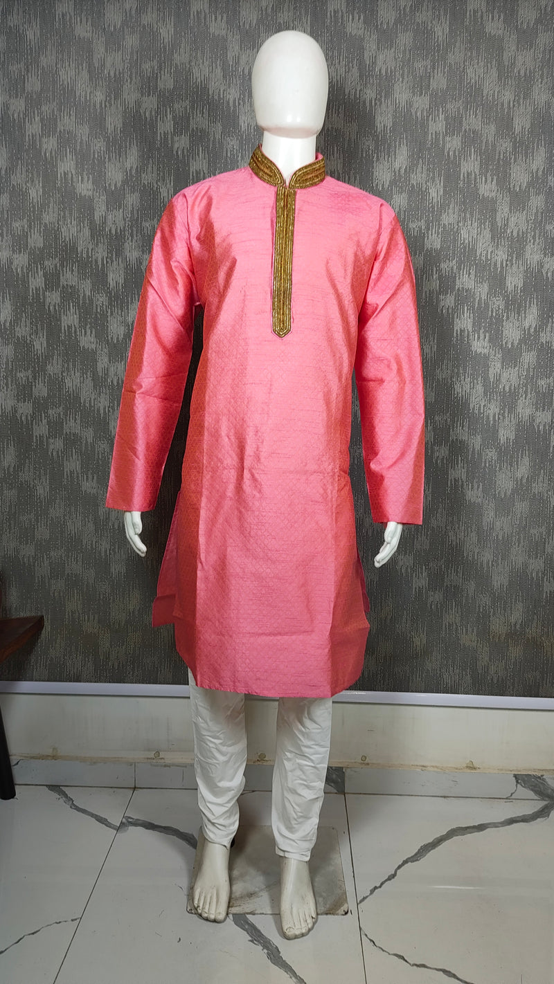 DESI BUTIK Men's Pink Embroidered Kurta Set