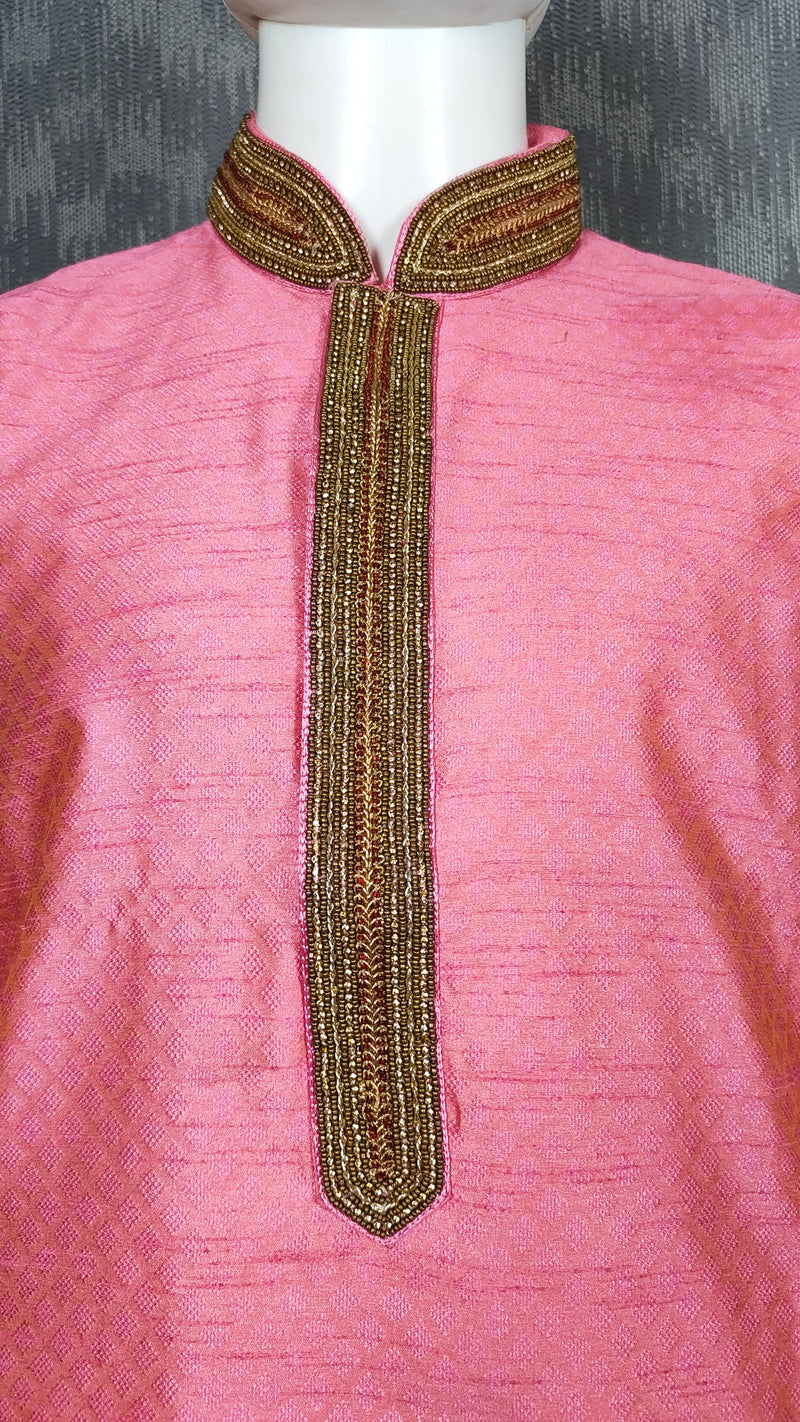 DESI BUTIK Men's Pink Embroidered Kurta Set