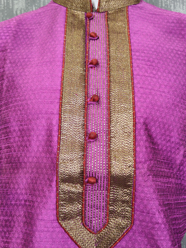 DESI BUTIK Men's Magenta Jacquard Kurta Set