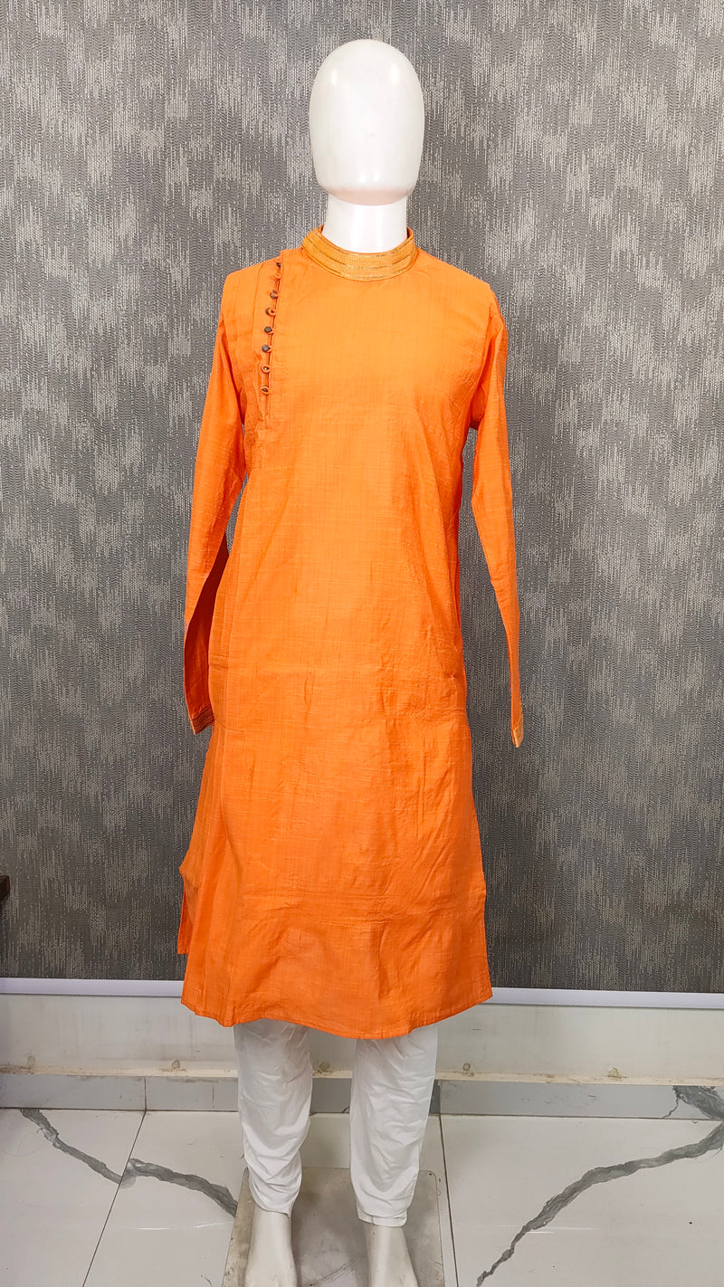 DESI BUTIK Men's Solid Orange Kurta Set