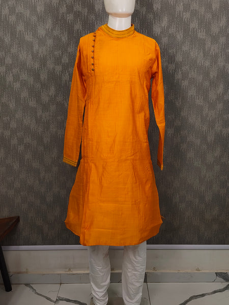 DESI BUTIK Men's Solid Orange Kurta Set