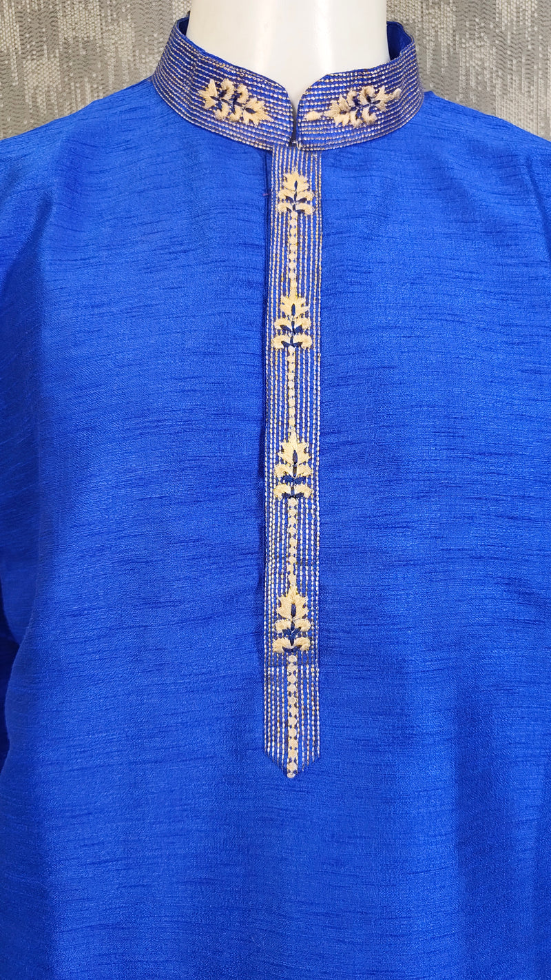 DESI BUTIK Men's Blue Embroidered Kurta Set
