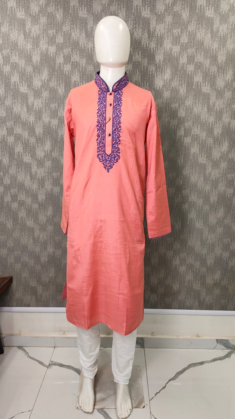 DESI BUTIK Men's Pink Embroidered Kurta Set