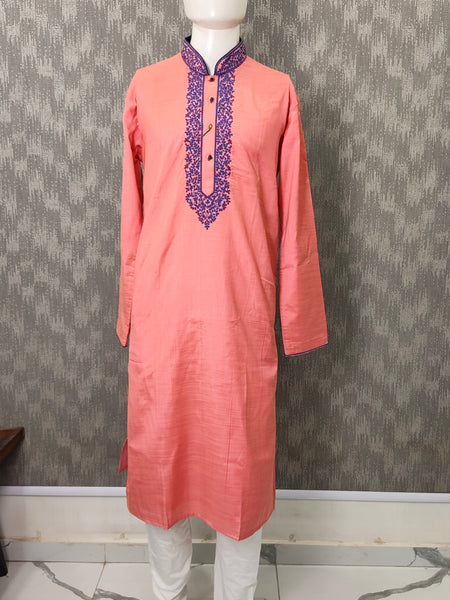 DESI BUTIK Men's Pink Embroidered Kurta Set