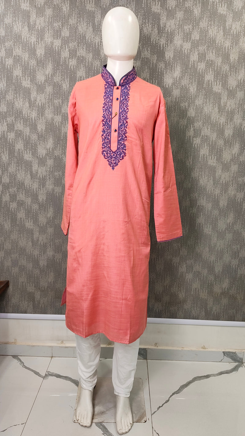 DESI BUTIK Men's Pink Embroidered Kurta Set