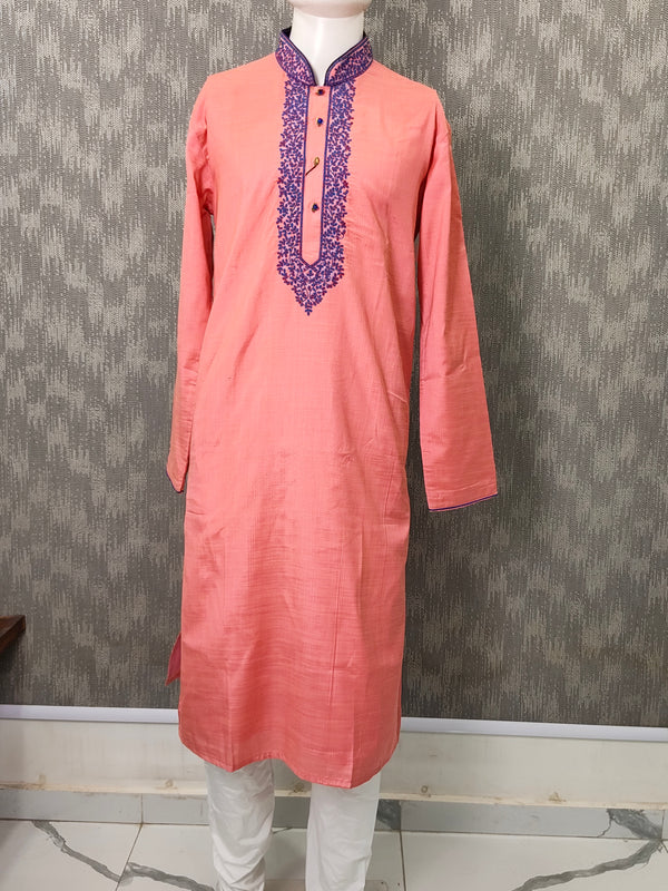 DESI BUTIK Men's Pink Embroidered Kurta Set