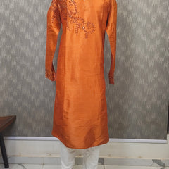DESI BUTIK Men's Brown Embroidered Kurta Set