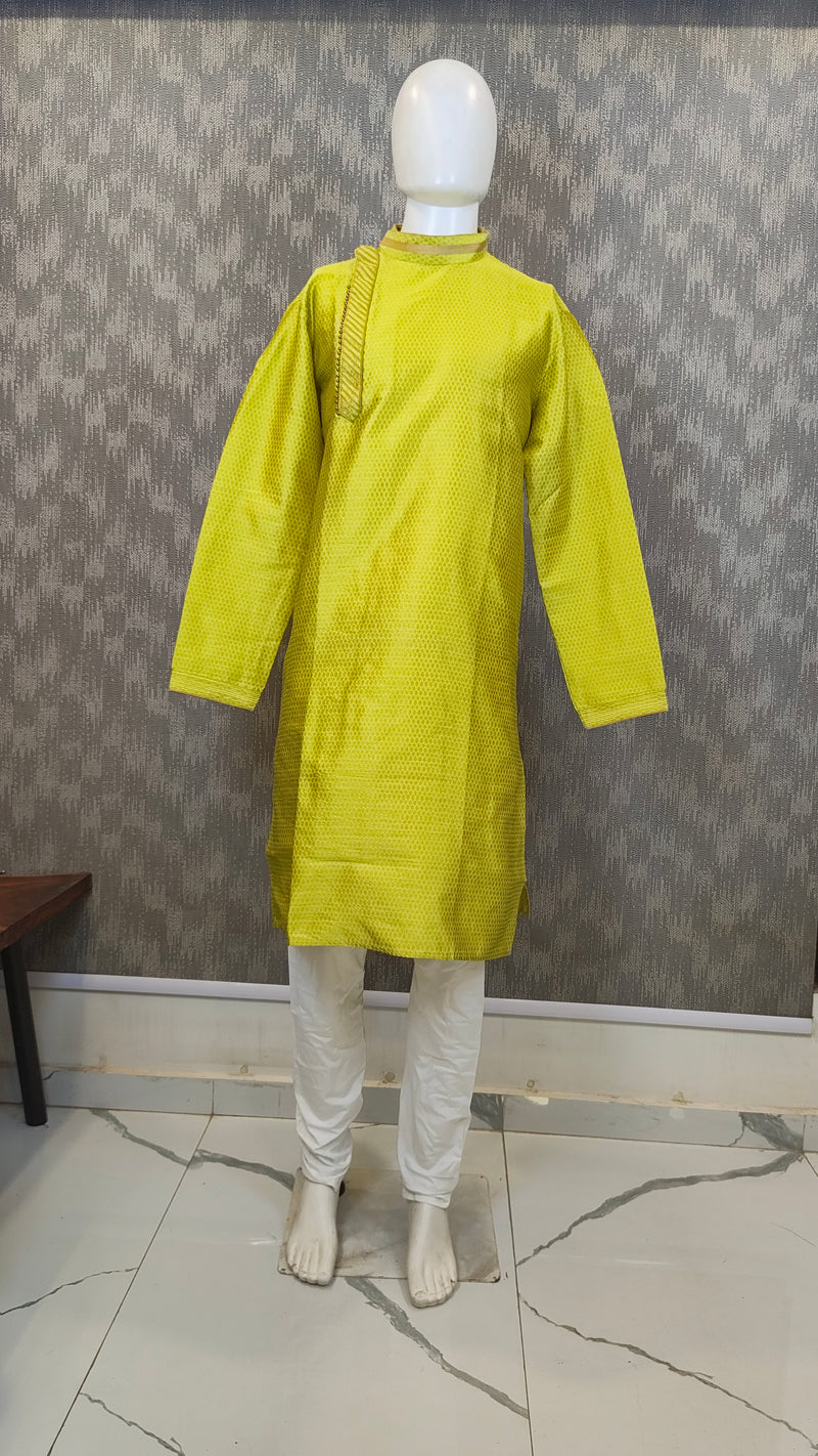 DESI BUTIK Men's Green Jacquard Kurta Set