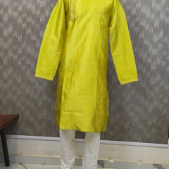 DESI BUTIK Men's Green Jacquard Kurta Set