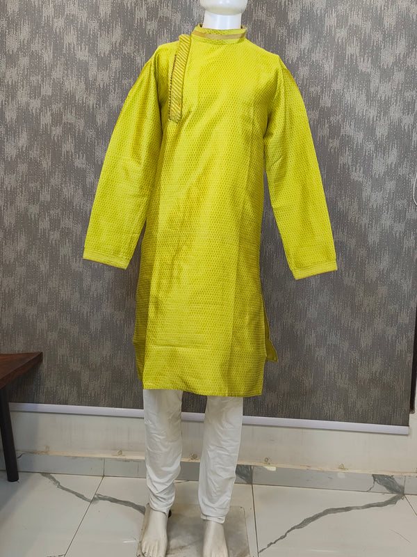 DESI BUTIK Men's Green Jacquard Kurta Set
