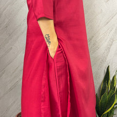 Desibutik Women's Red V-Neck Kurta Set