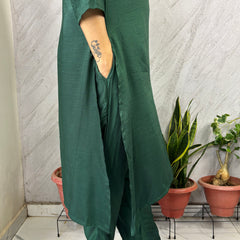 Desibutik Women's Bottle Green V-Neck Kurta Set