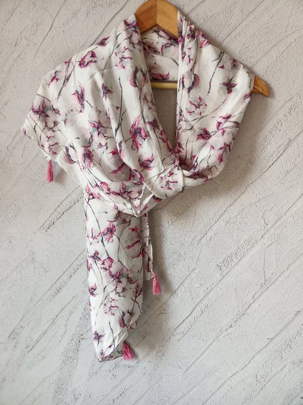 Dazzling Multicolor Printed Muslin Regular Wear Scarves/Stoles for Women SC45